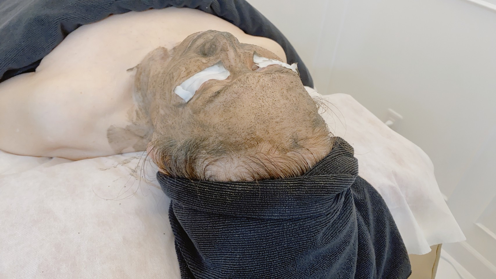 ハーブピーリングならルイーズ　レヴェへ